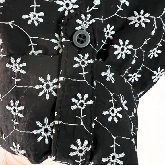 Velvet Heart Oversized Eyelet Embroidered Button  Down Shirt Blouse Size 2X - Picture 7 of 10
